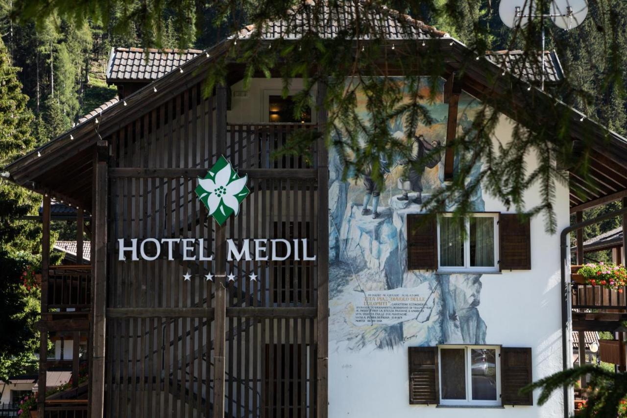 Hotel Medil Кампителло-ди-Фасса Экстерьер фото